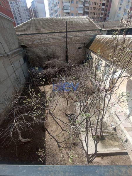 Satış 12 otaqlı Həyət evi  420m², Xırdalan