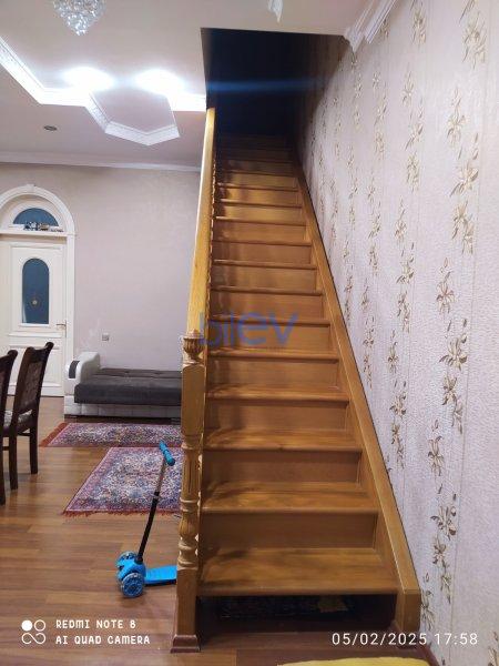 Satış 12 otaqlı Həyət evi  420m², Xırdalan