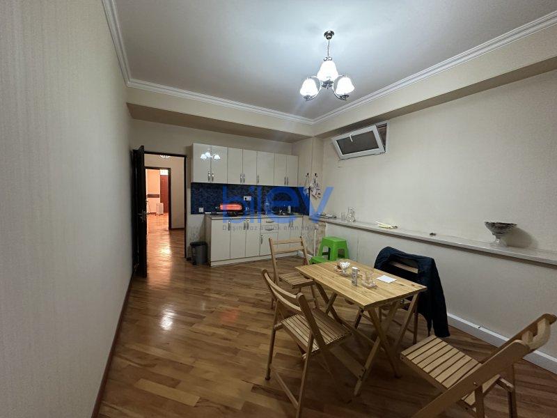 Aylıq Kirayə 3 otaqlı Ofis  102m², Bakı