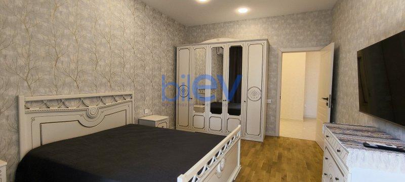 Aylıq Kirayə 4 otaqlı Yeni Tikili bina evi  178m², Bakı