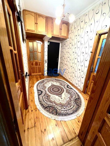 Satış 4 otaqlı Köhnə Tikili  135m², Bakı