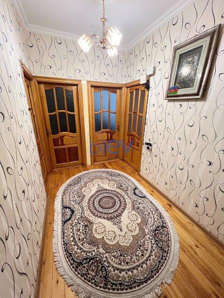 Satış 4 otaqlı Köhnə Tikili  135m², Bakı
