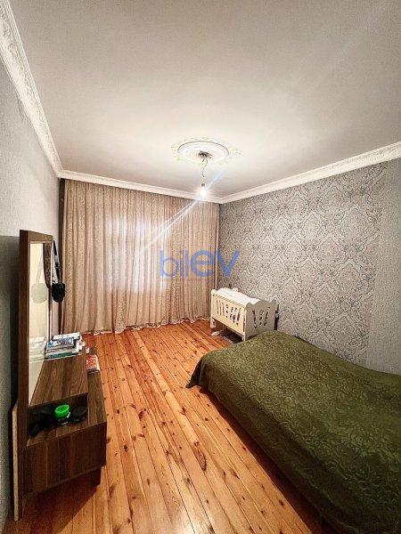 Satış 4 otaqlı Köhnə Tikili  135m², Bakı