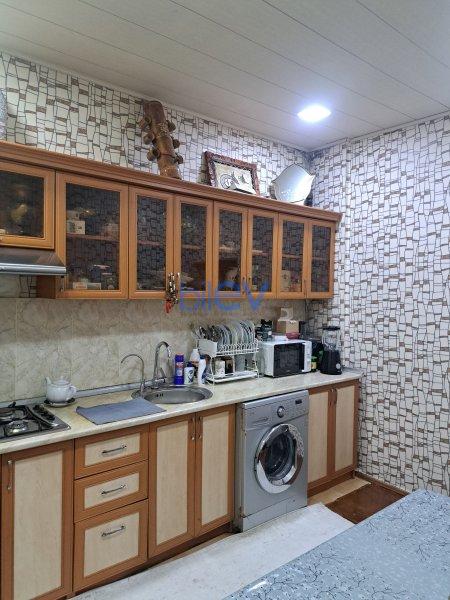 Satılır 3 otaqlı Köhnə Tikili  60m², Bakı