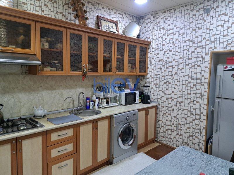 Satılır 3 otaqlı Köhnə Tikili  60m², Bakı