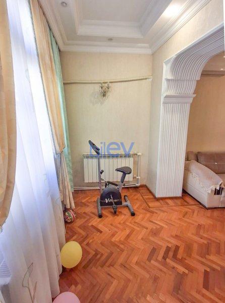 Satılır 2 otaqlı Köhnə Tikili  50m², Bakı