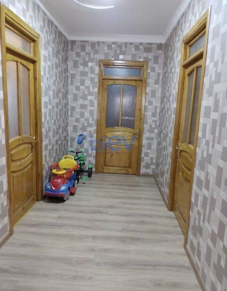 Satılır 5 otaqlı Həyət evi  228m², Bakı