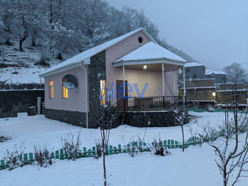 Satılır 3 otaqlı Həyət evi  72m², Qax