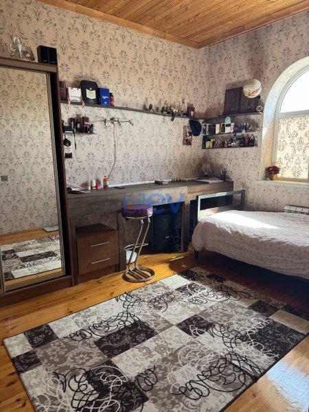 Satılır 5 otaqlı Həyət evi  4m², Bakı