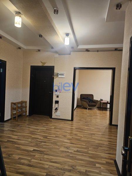 Kirayə (aylıq) 3 otaqlı Yeni Tikili  100m², Bakı