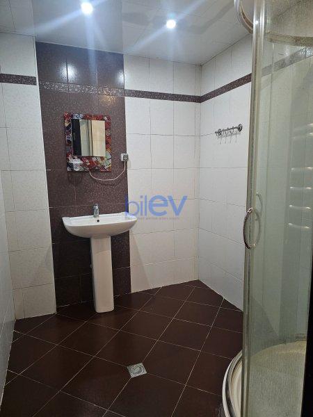 Kirayə (aylıq) 3 otaqlı Yeni Tikili  100m², Bakı