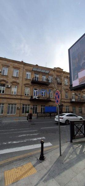 Satılır 5 otaqlı Köhnə Tikili  90m², Bakı