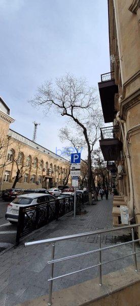 Satılır 5 otaqlı Köhnə Tikili  90m², Bakı