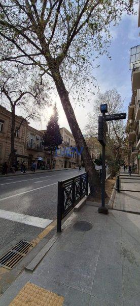 Satılır 5 otaqlı Köhnə Tikili  90m², Bakı