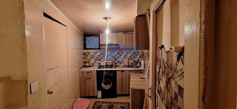 Satılır 5 otaqlı Köhnə Tikili  90m², Bakı
