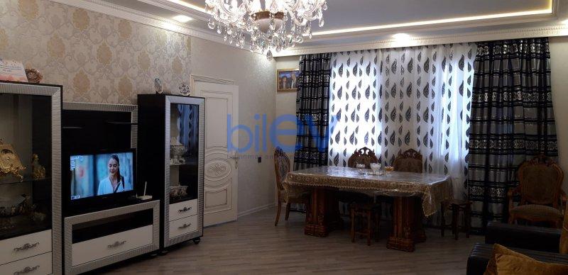 Satılır 4 otaqlı Həyət evi  140m², Bakı