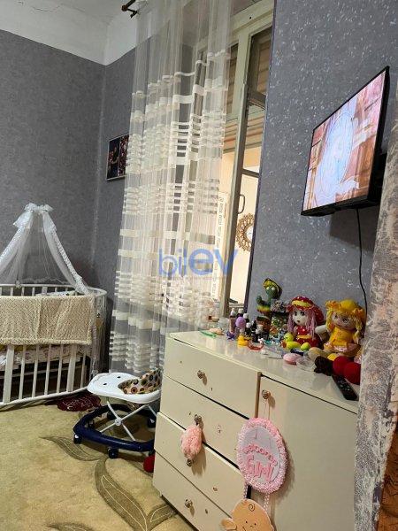 Satılır 3 otaqlı Köhnə Tikili  90m², Bakı