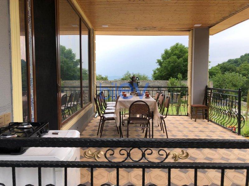 Kirayə (günlük) 6 otaqlı Həyət evi  300m², Qax