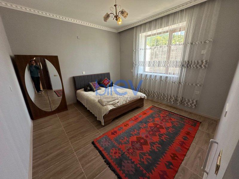 Kirayə (günlük) 6 otaqlı Həyət evi  300m², Qax
