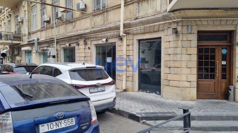 Satılır  otaqlı Obyekt  170m², Bakı