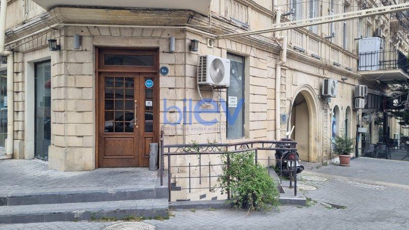 Satılır  otaqlı Obyekt  170m², Bakı