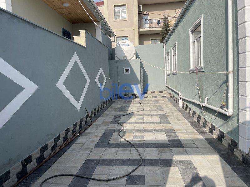 Satılır 5 otaqlı Həyət evi  250m², Bakı