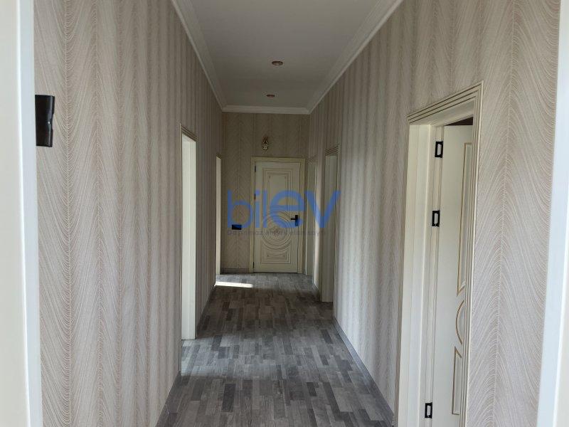 Satılır 4 otaqlı Həyət evi  200m², Bakı