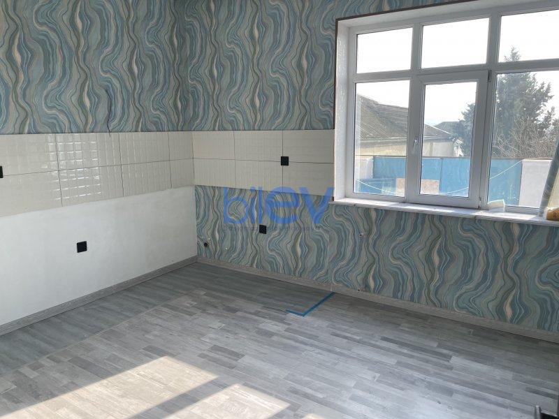 Satılır 4 otaqlı Həyət evi  200m², Bakı