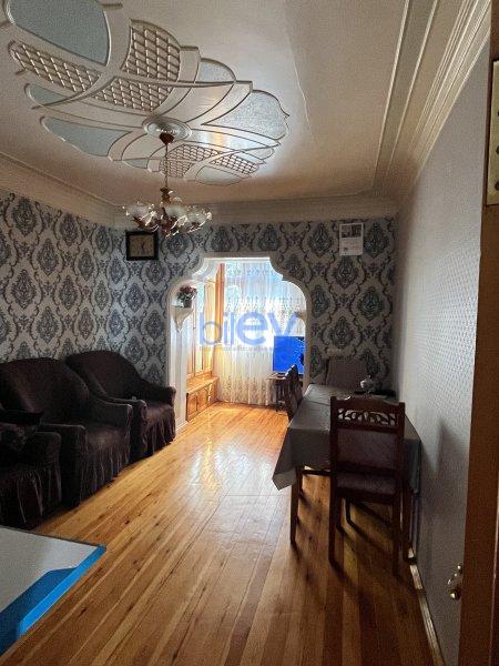 Satış 2 otaqlı Köhnə Tikili bina evi  40m², Bakı
