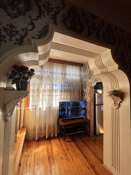 Satış 2 otaqlı Köhnə Tikili bina evi  40m², Bakı