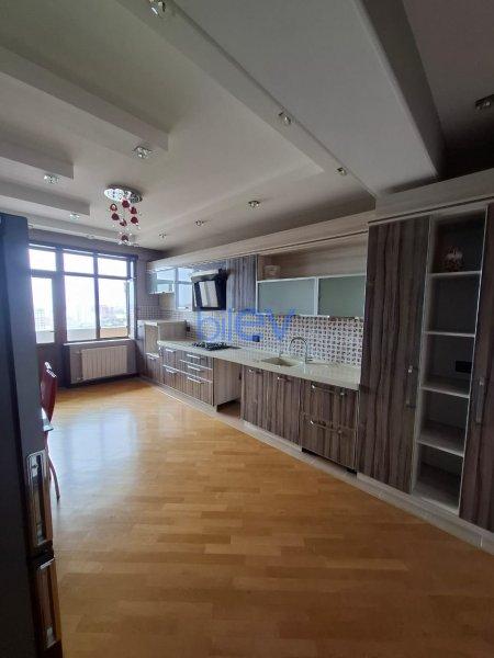 Satılır 3 otaqlı Yeni Tikili  125m², Bakı