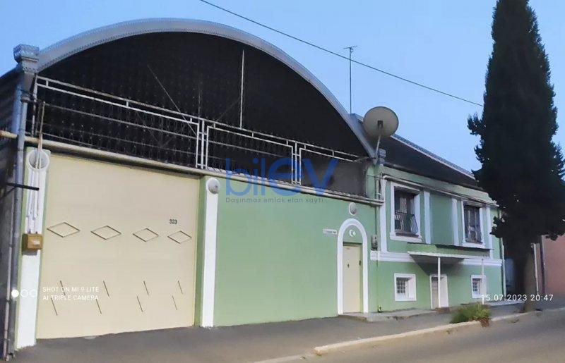 Satılır 9 otaqlı Həyət evi  303m², Gəncə