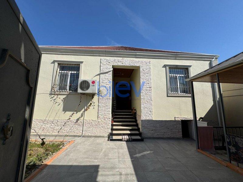 Satılır 5 otaqlı Həyət evi  2m², Bakı