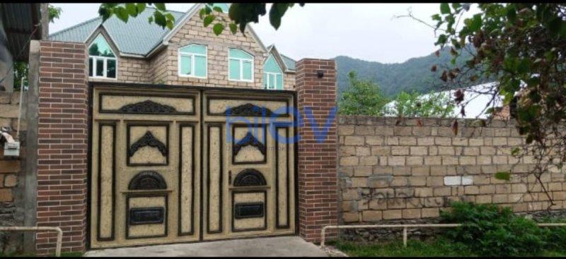 Satılır 4 otaqlı Həyət evi  270m², Qəbələ