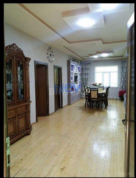 Satılır 4 otaqlı Həyət evi  270m², Qəbələ