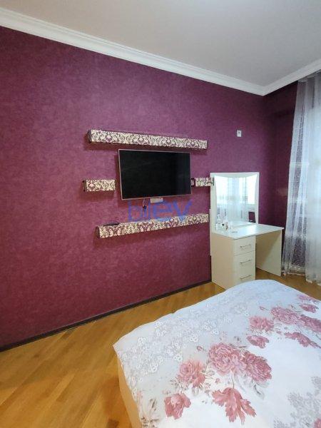 Kirayə (aylıq) 3 otaqlı Yeni Tikili  80m², Bakı