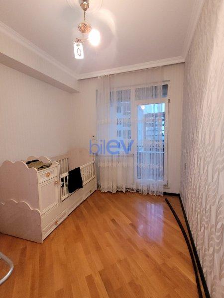 Kirayə (aylıq) 3 otaqlı Yeni Tikili  80m², Bakı