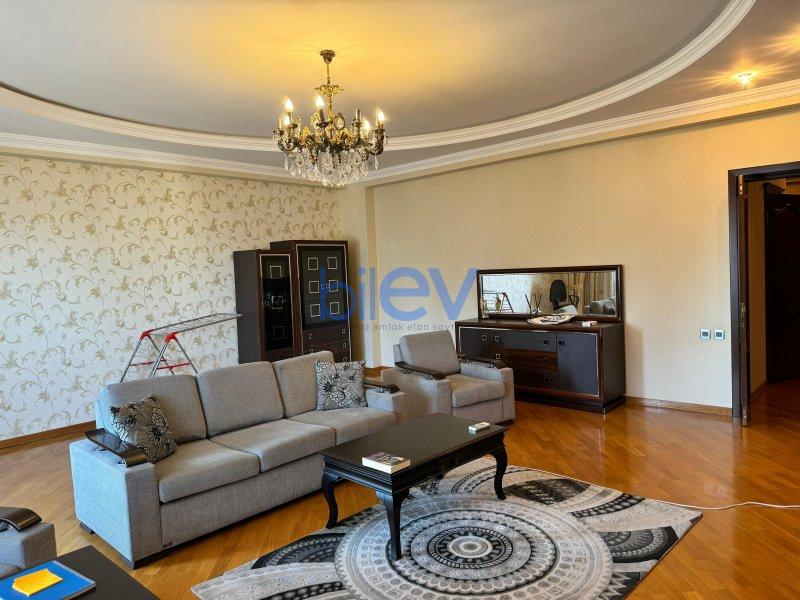 Kirayə (aylıq) 3 otaqlı   200m², Bakı