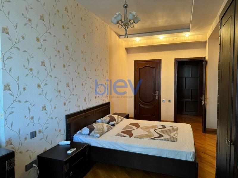 Kirayə (aylıq) 3 otaqlı   200m², Bakı