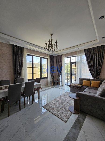 Kirayə (aylıq) 5 otaqlı Villa  220m², Bakı