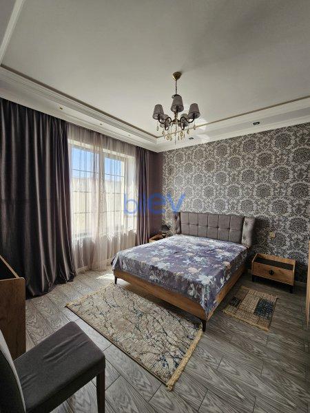 Kirayə (aylıq) 5 otaqlı Villa  220m², Bakı