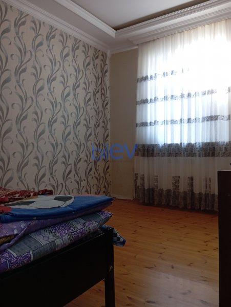 Satılır 4 otaqlı Həyət evi  140m², Bakı