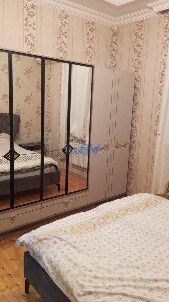 Satılır 4 otaqlı Həyət evi  140m², Bakı