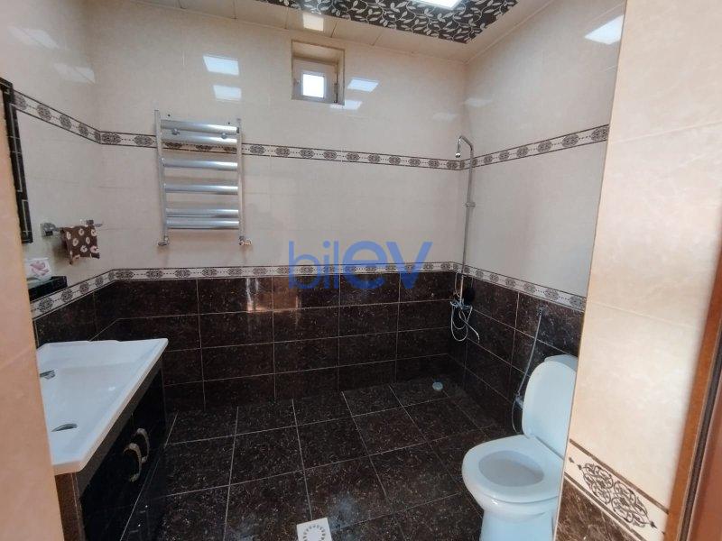 Satılır 3 otaqlı Həyət evi  160m², Bakı