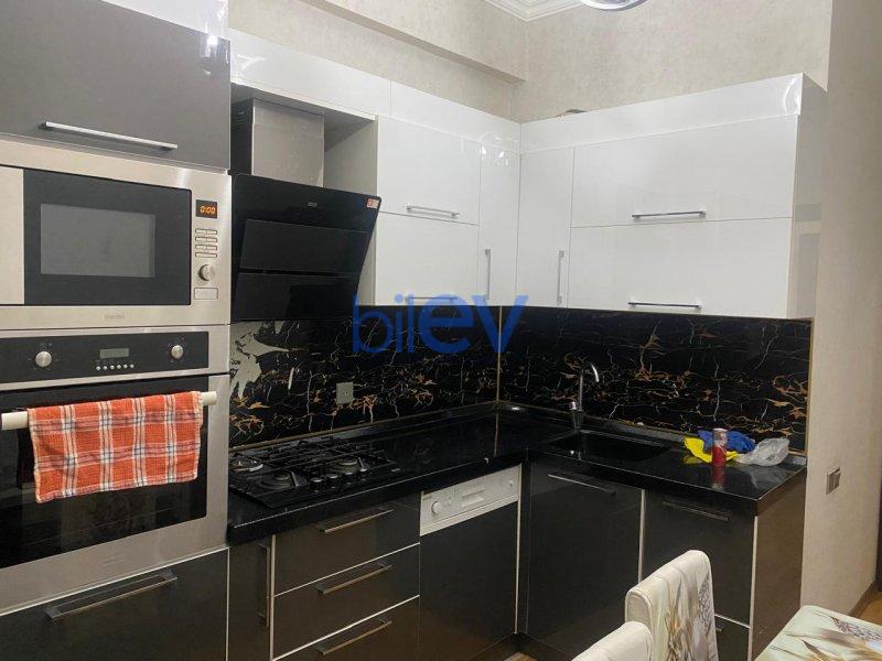 Kirayə (aylıq) 3 otaqlı Yeni Tikili  86m², Bakı
