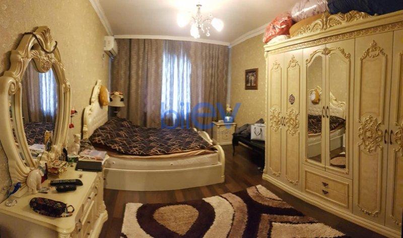 Satış 5 otaqlı Köhnə Tikili bina evi  70m², Bakı