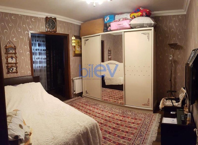 Satış 5 otaqlı Köhnə Tikili bina evi  70m², Bakı