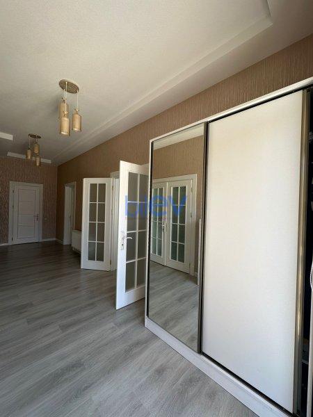 Satılır 4 otaqlı Bağ evi  170m², Bakı