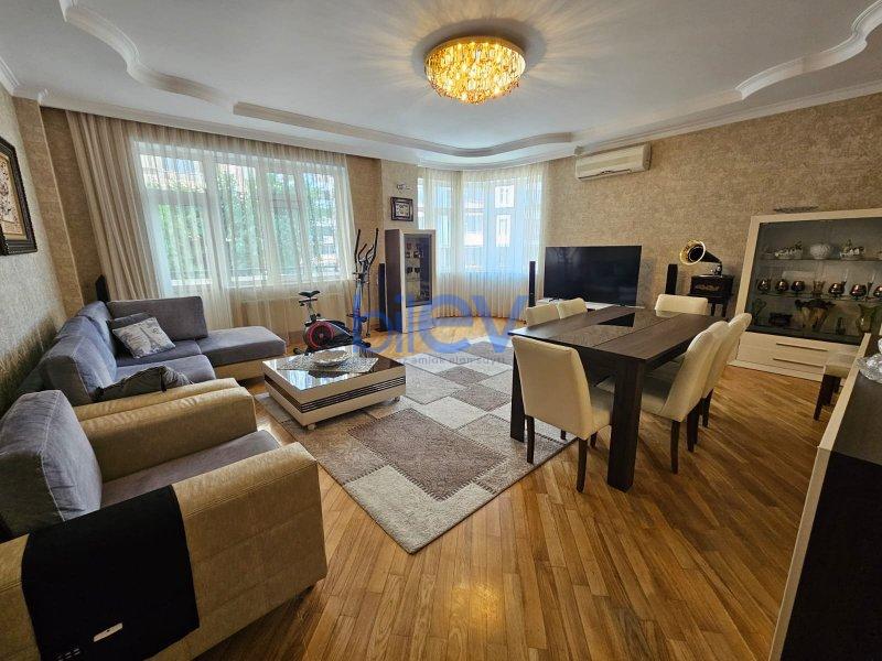 Satılır 4 otaqlı Yeni Tikili  203m², Bakı