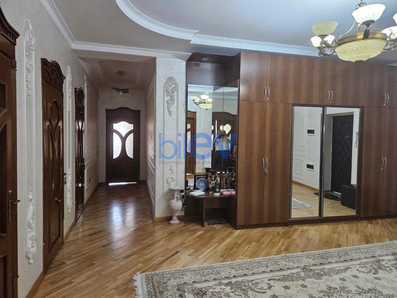 Satılır 4 otaqlı Yeni Tikili  203m², Bakı